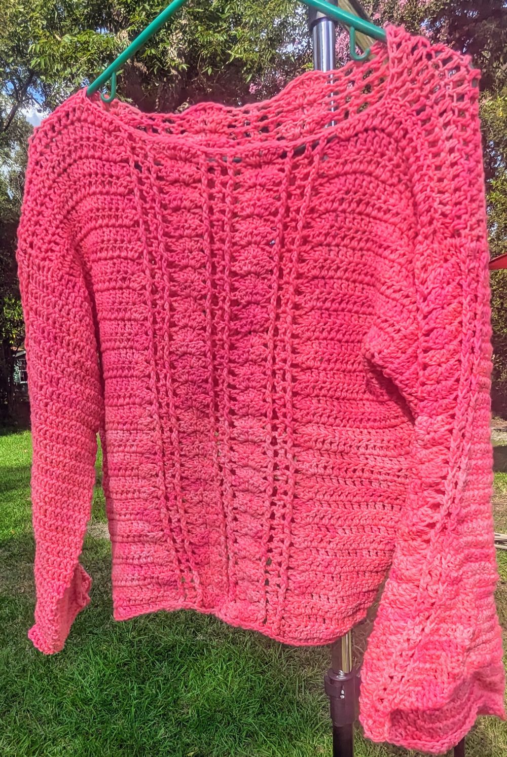 Half-moon sweater 