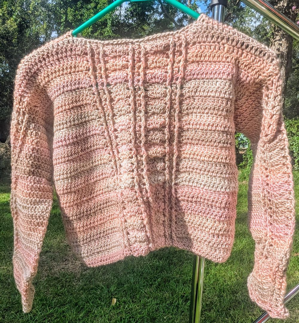 Half-moon sweater 